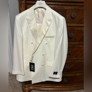 Brand new Ivory Tuxedo suit